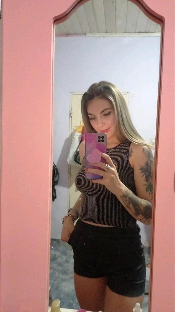 Natasha, 23, online for a live video match on SisoMeet