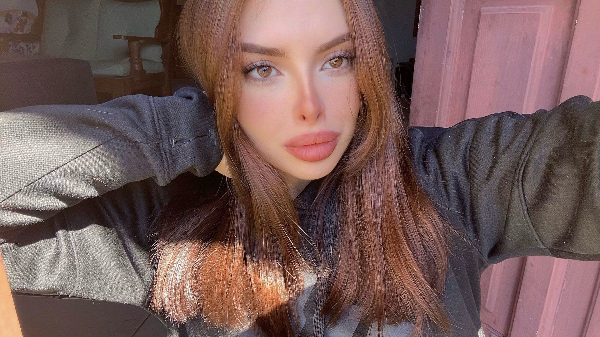 Lo, 24, in a private 1-on-1 video chat on SisoMeet